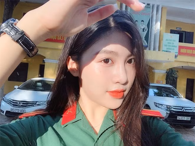 Nhung hot girl quan doi chiem song MXH vi than thai 