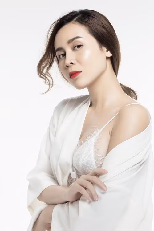 luu-huong-giang-khoe-anh-moi-sau-khi-thua-nhan-thm-my-2