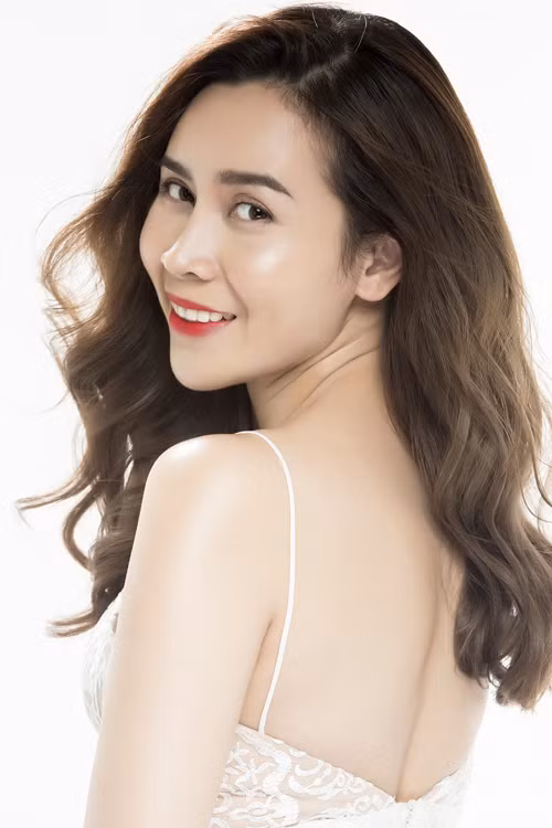 luu-huong-giang-khoe-anh-moi-sau-khi-thua-nhan-thm-my-9