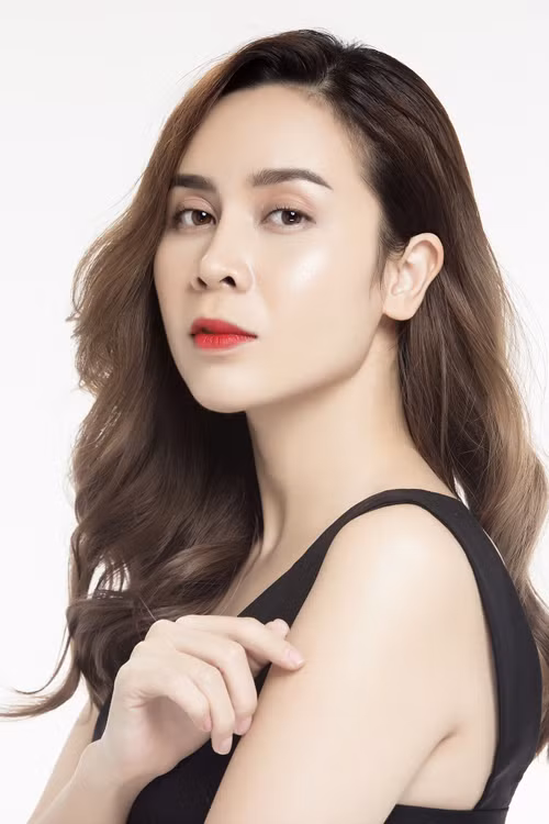 luu-huong-giang-khoe-anh-moi-sau-khi-thua-nhan-thm-my-11