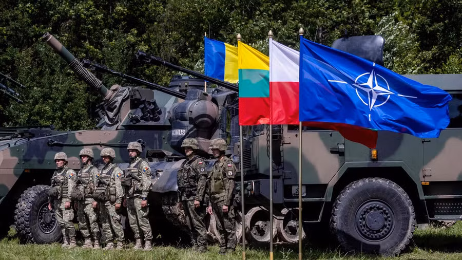'NATO và bãi thanh lý vũ khí khổng lồ'
