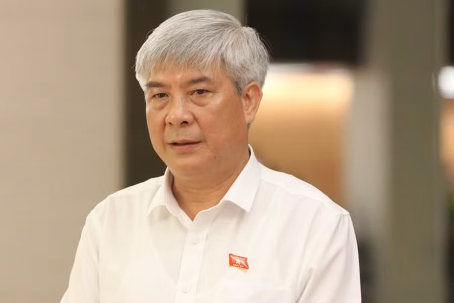 Ông Nguyễn Đắc Quỳnh bên hành lang Quốc hội