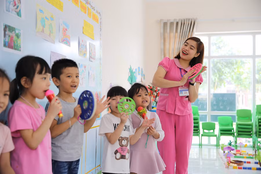 Thay đổi tích cực từ giáo viên sẽ tạo động lực để trường học luôn hạnh phúc. Ảnh: Thế Đại