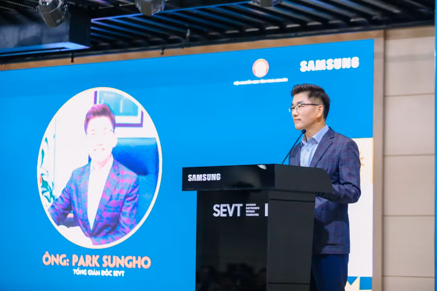 Ông Park Sung Ho, Tổng Giám đốc SEVT phát biểu tại chương trình.