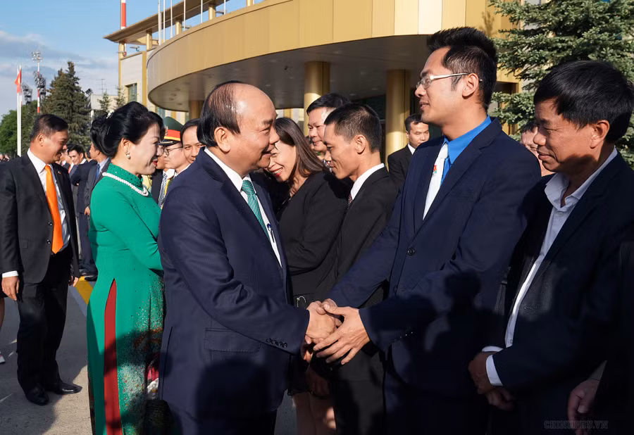 Lễ đón chính thức Thủ tướng Nguyễn Xuân Phúc tại Thủ đô Moscow (Nga) ảnh 5