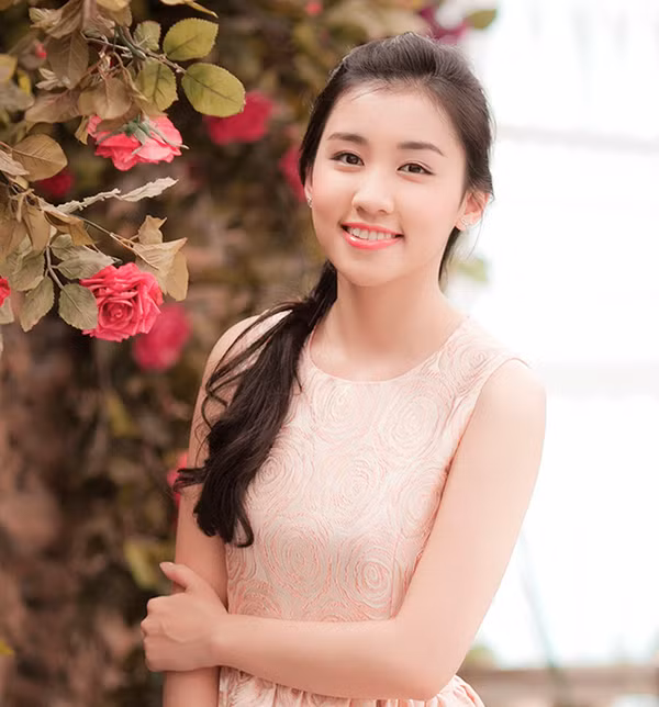 Nữ sinh Việt đam mê theo đuổi thời trang nơi “kinh đô ánh sáng” Paris ảnh 1