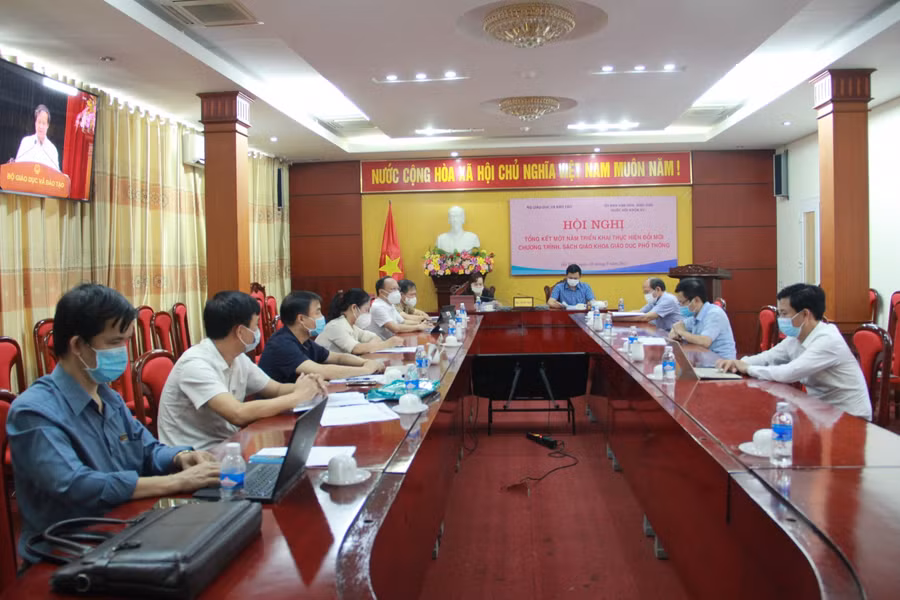 Tại điểm cầu Hà Tĩnh.