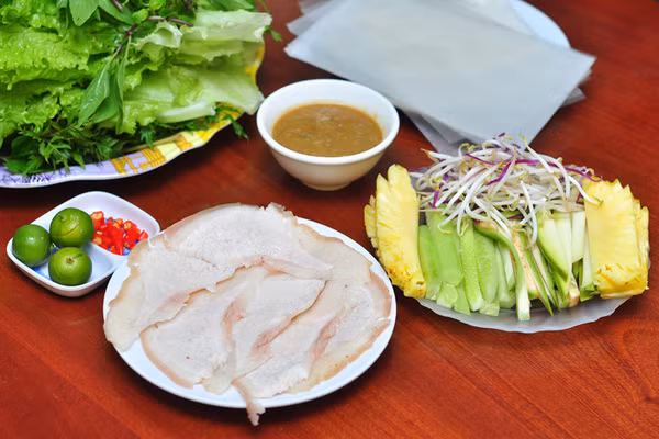 bánh tráng cuốn thịt heo