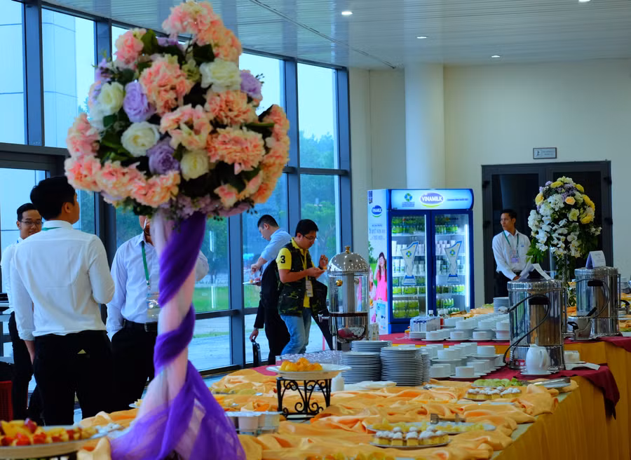 Đa dạng các loại sản phẩm sữa, sữa chua và nước trái cây của Vinamilk được phục vụ trong Hội nghị APEC (Ảnh: Xuân Ngọc)