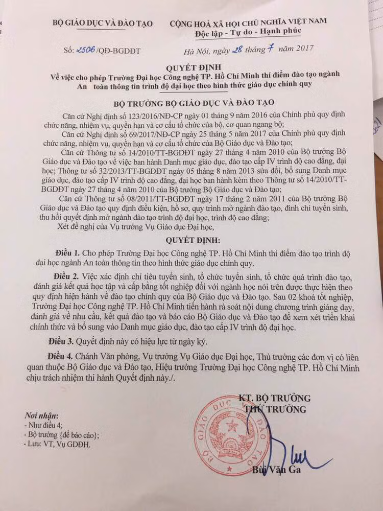 Quyết định do Thứ trưởng Bùi Văn Ga ký cho phép HUTECH được tuyển sinh ngành An toàn thông tin