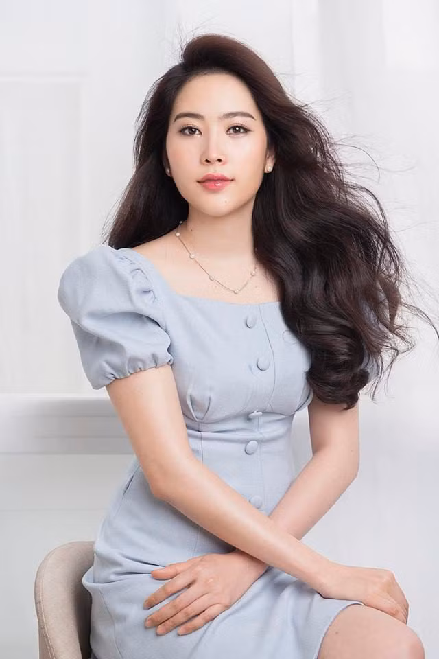 Đổi kiểu tóc, nhan sắc các mỹ nhân showbiz Việt này khiến công chúng “hết hồn“ ảnh 4 dang xinh dep nhu tien, cac my nhan showbiz viet vi doi kieu toc ma lao doc dung nhan - 5