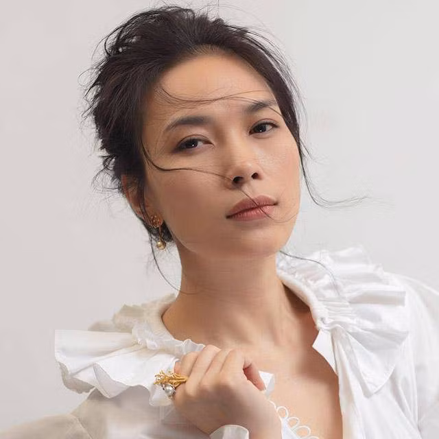 Đổi kiểu tóc, nhan sắc các mỹ nhân showbiz Việt này khiến công chúng “hết hồn“ ảnh 11 dang xinh dep nhu tien, cac my nhan showbiz viet vi doi kieu toc ma lao doc dung nhan - 12