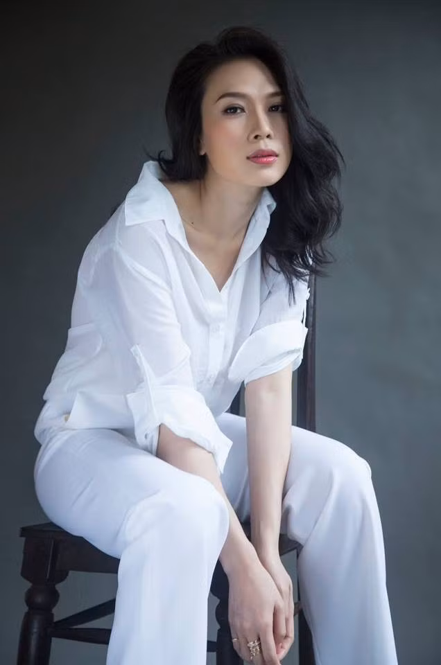 Đổi kiểu tóc, nhan sắc các mỹ nhân showbiz Việt này khiến công chúng “hết hồn“ ảnh 12 dang xinh dep nhu tien, cac my nhan showbiz viet vi doi kieu toc ma lao doc dung nhan - 13