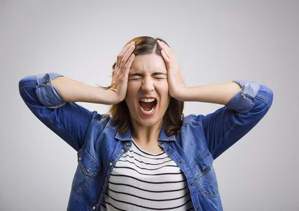 Suốt 3 năm tự móc họng sau ăn để giảm cân, cô gái trẻ chịu kết đắng