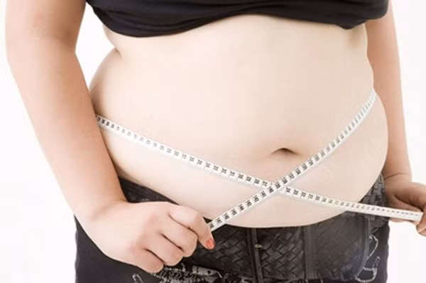Suốt 3 năm tự móc họng sau ăn để giảm cân, cô gái trẻ chịu kết đắng