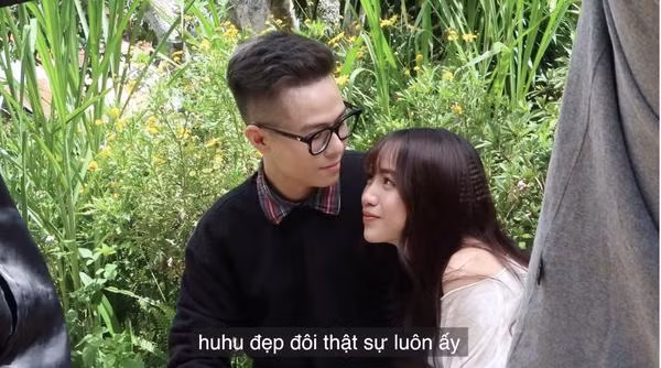 Hai nhân vật chính thường xuyên có những khoảnh khắc tình tứ khiến người khác phải ganh tỵ.