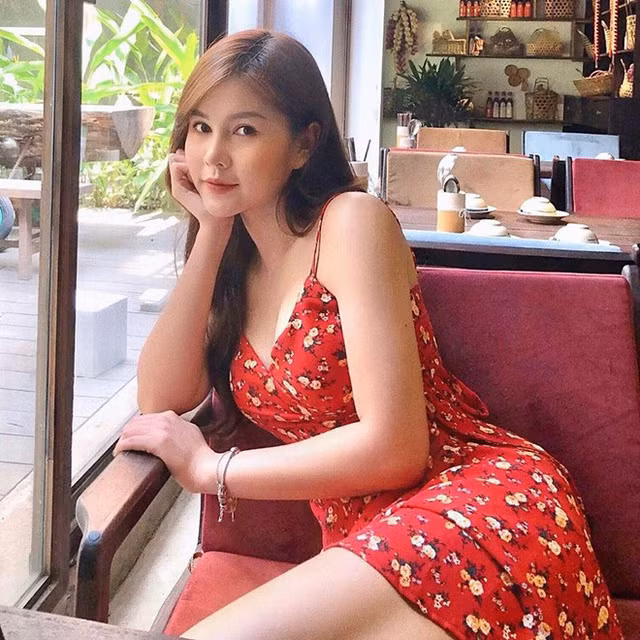 Dàn hot girl U30 còn độc thân, sở hữu vẻ ngoài ‘hack tuổi’ - Ảnh 13.