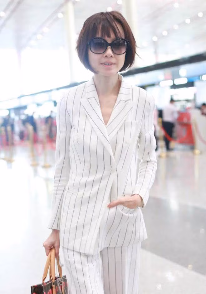 "bo xuong di dong" trung quoc nam nao bat ngo tai xuat voi than hinh gay choang - 8
