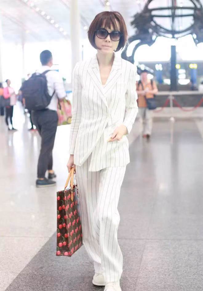"bo xuong di dong" trung quoc nam nao bat ngo tai xuat voi than hinh gay choang - 3