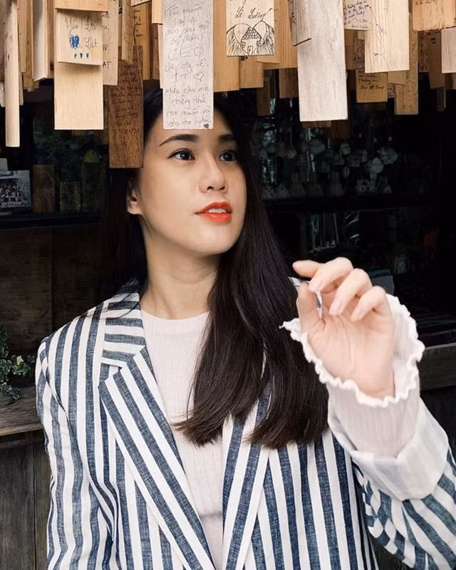 Dàn hot girl U30 còn độc thân, sở hữu vẻ ngoài ‘hack tuổi’ - Ảnh 7.