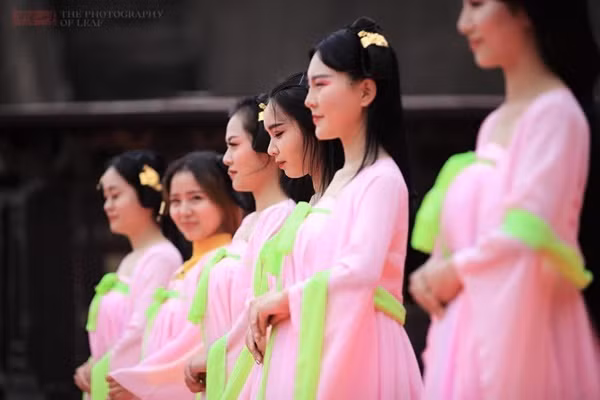 Các mỹ nhân Trung Quốc bị coi thường thế nào trên phim trường? ảnh 3 Các mỹ nhân Trung Quốc bị coi thường thế nào trên phim trường?