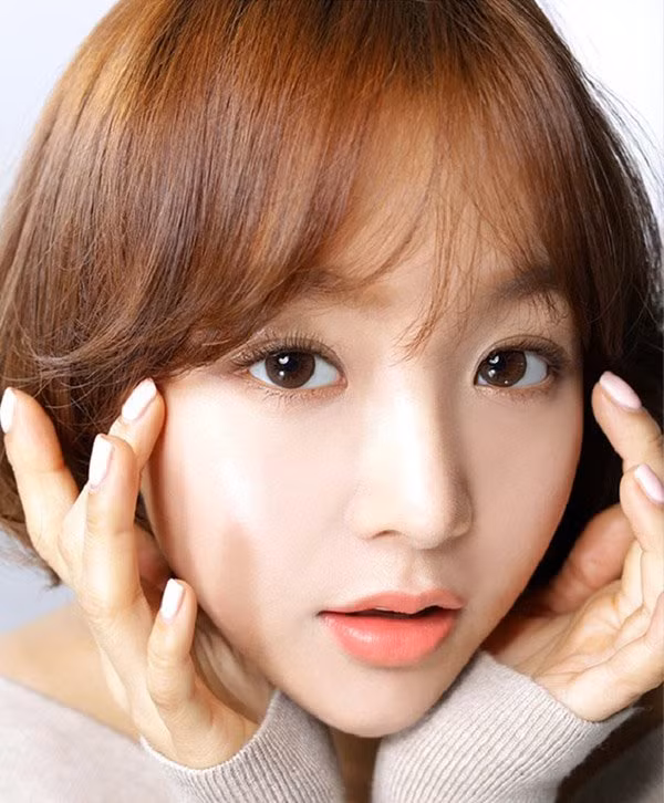 Vẫn rất xinh đẹp, nhưng tuổi thật của Khánh Thi đã bị “tố” rõ bởi chi tiết này ảnh 4 van rat xinh dep, nhung tuoi that cua khanh thi da bi “to” ro boi chi tiet nay - 6