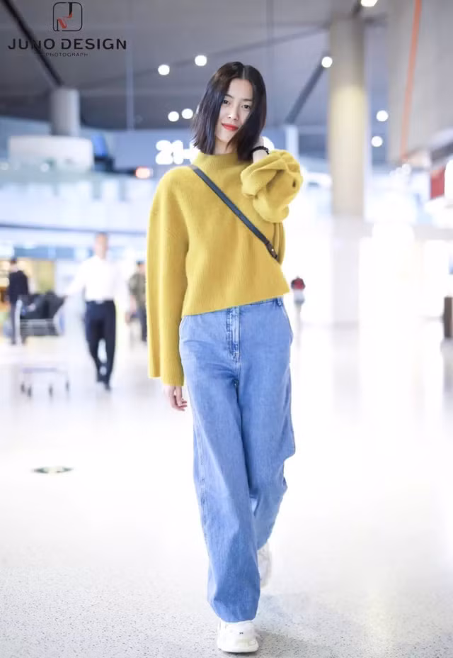 3 mẫu quần jeans bạn nên tậu gấp trước mùa lạnh này để luôn ghi điểm mặc đẹp - Ảnh 2.