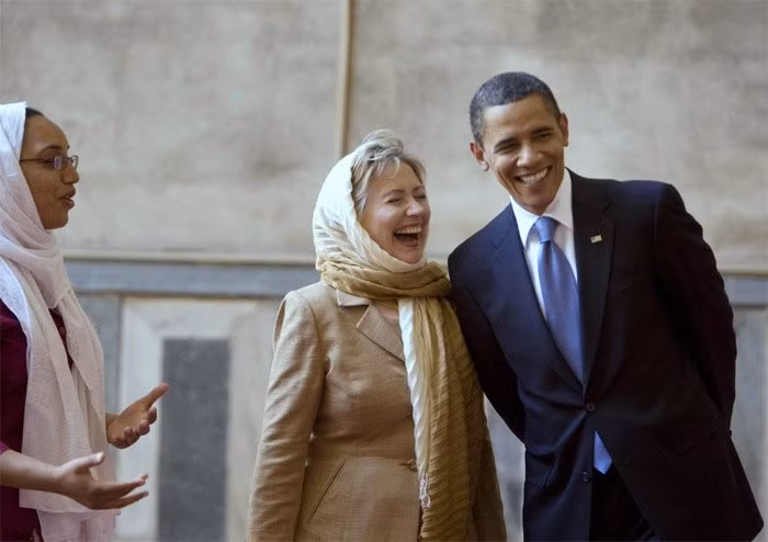 Obama, Hillary, Clinton, ôm hôn, ánh nhìn, nụ cười, thân thiện, bạn bè, ứng viên, Tổng thống, Mỹ Obama, Hillary, Clinton, ôm hôn, ánh nhìn, nụ cười, thân thiện, bạn bè, ứng viên, Tổng thống, Mỹ