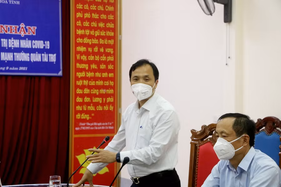 Bí thư Tỉnh ủy Hoàng Trung Dũng phát biểu tại lễ tiếp nhận.