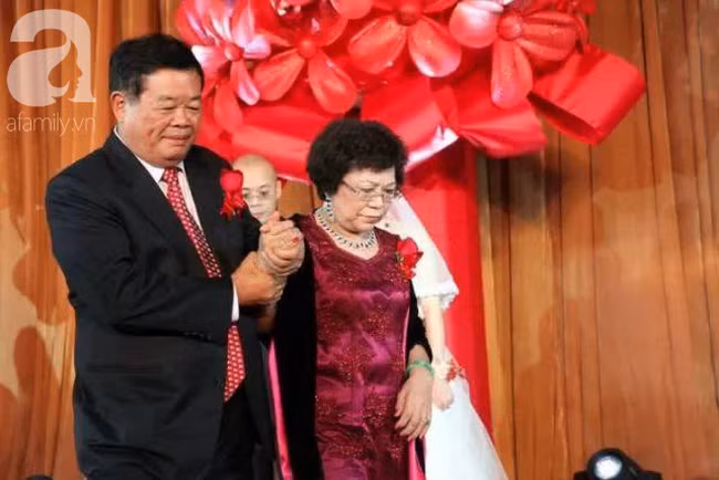 "Cao thủ" giữ chồng là đây: Mù chữ nhưng vẫn đánh bật kẻ thứ 3 nhẹ nhàng mà chồng tỷ phú ngoan ngoãn để vợ đứng tên toàn bộ tài sản - Ảnh 4.