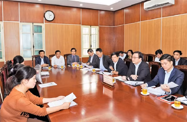 Lãnh đạo, Thành ủy UBND thành phố Hà Nội lắng nghe ý kiến tại một buổi tiếp công dân