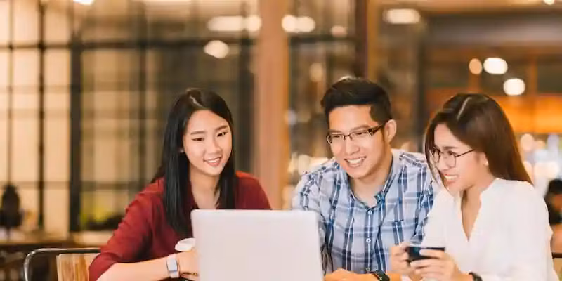 Mỗi học bổng có điều kiện và yêu cầu riêng. (Ảnh: ITN)