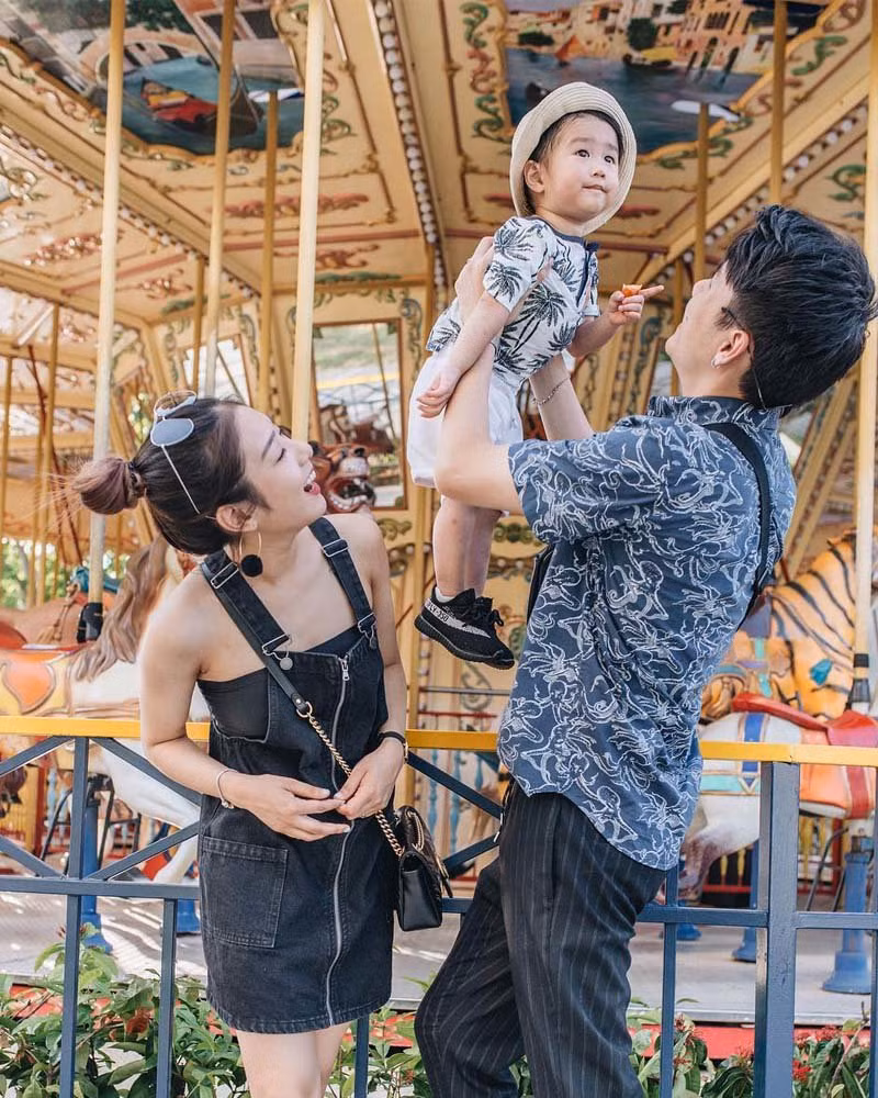 co 1 loai trang phuc my tam, lan khue deu me, dien kieu nao cung tre them vai tuoi - 10