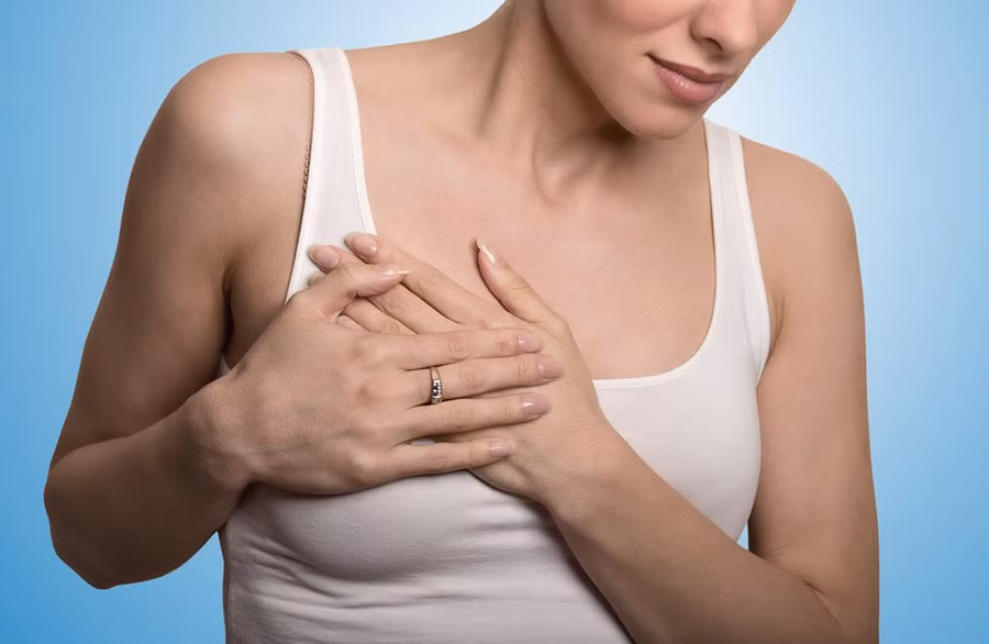 Biết ngực nổi u cục nhưng vẫn mặc kệ, người phụ nữ khiến y tá hoảng sợ khi nhìn thấy “vòng 1” - Ảnh 5.