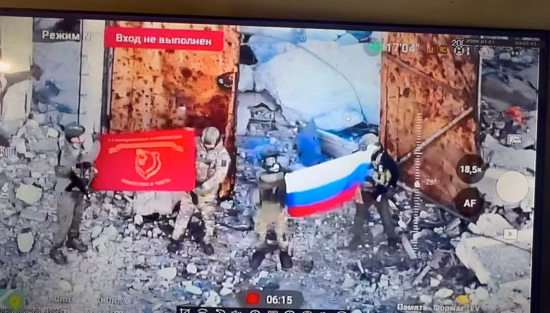 Cờ Nga đã được kéo lên ở khu vực Zenit, phía nam Avdiivka Cờ Nga đã được kéo lên ở khu vực Zenit, phía nam Avdiivka