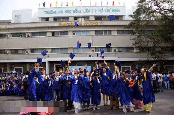 Sinh viên Đại học Nông Lâm trong ngày vui tốt nghiệp