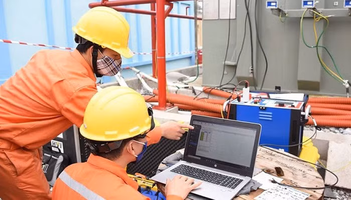 Thủ tướng yêu cầu Tập đoàn Điện lực Việt Nam (EVN) thực hiện giữ ổn định giá điện, không thực hiện điều chỉnh tăng giá điện. 