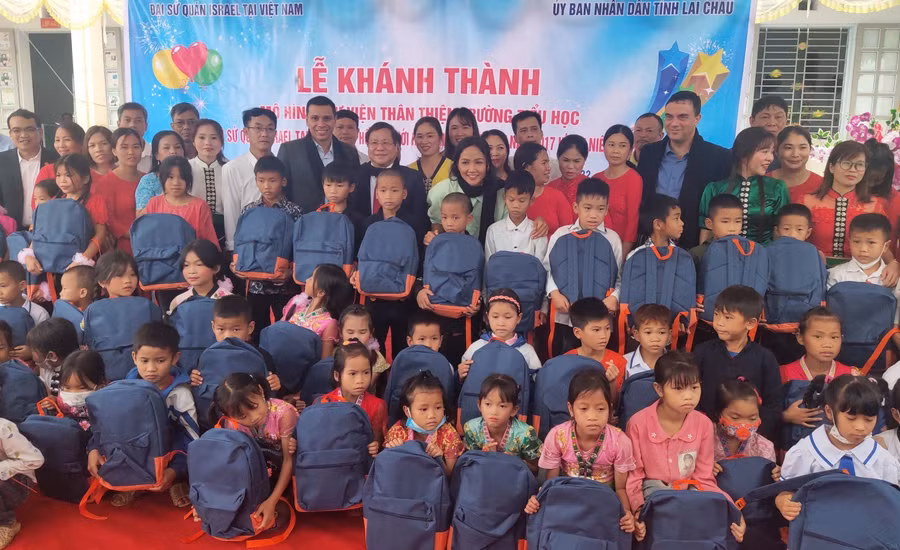 Lễ khánh thành thư viện thân thiện 