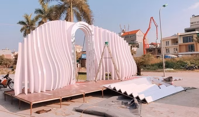 Cặp đôi Thái Nguyên chi 4 tỷ trang trí tiệc cưới ảnh 3 Cặp đôi Thái Nguyên chi 4 tỷ trang trí tiệc cưới
