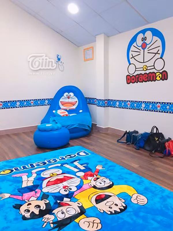 Nhà có 2 "nàng tiên", chị thích Doraemon, em yêu Hello Kitty ảnh 14 Nhà có 2 "nàng tiên", chị thích Doraemon, em yêu Hello Kitty ảnh 14