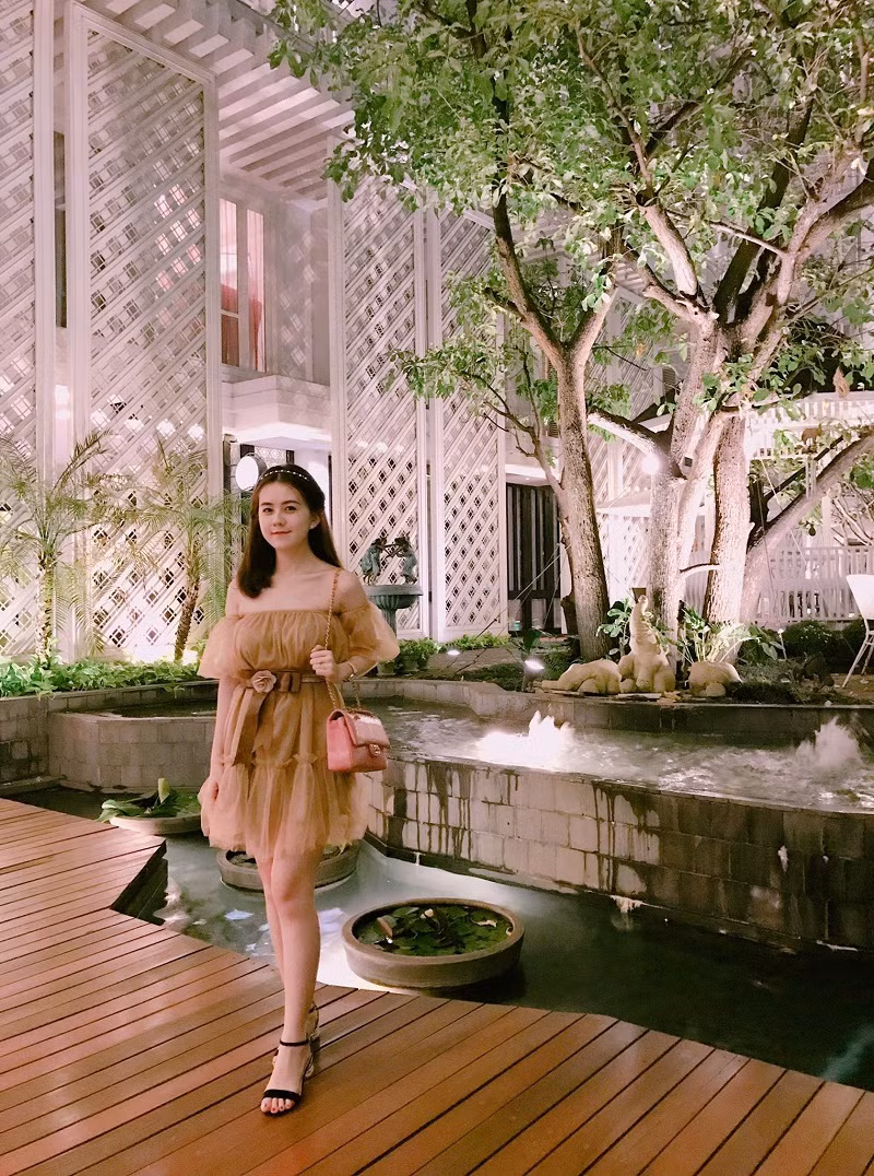 Style "bánh bèo" nhưng 9x này vẫn toát lên khí chất sang chảnh ngời ngời ảnh 4 Style "bánh bèo" nhưng 9x này vẫn toát lên khí chất sang chảnh ngời ngời ảnh 4
