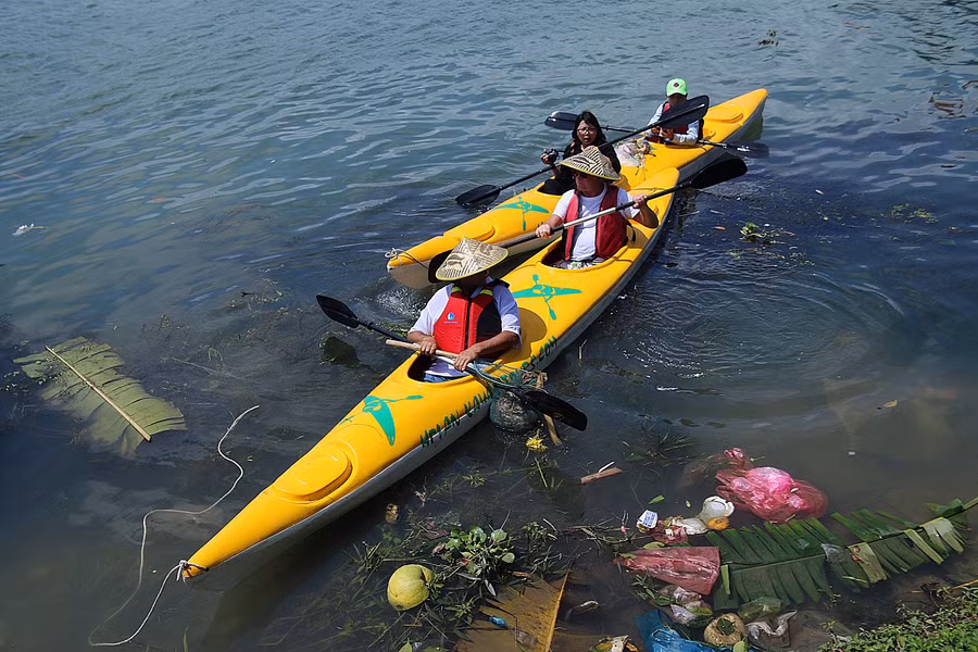 Tour nhặt rác được du khách nước ngoài ưa chuộng 2