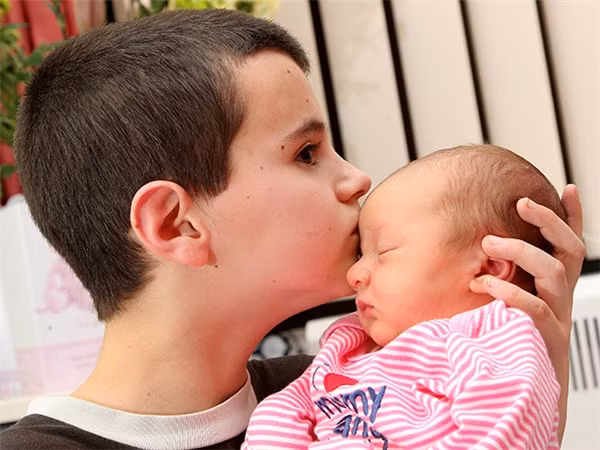 Cuộc sống của Alfie&nbsp;hoàn toàn bị đảo lộn sau vụ việc chấn động này.