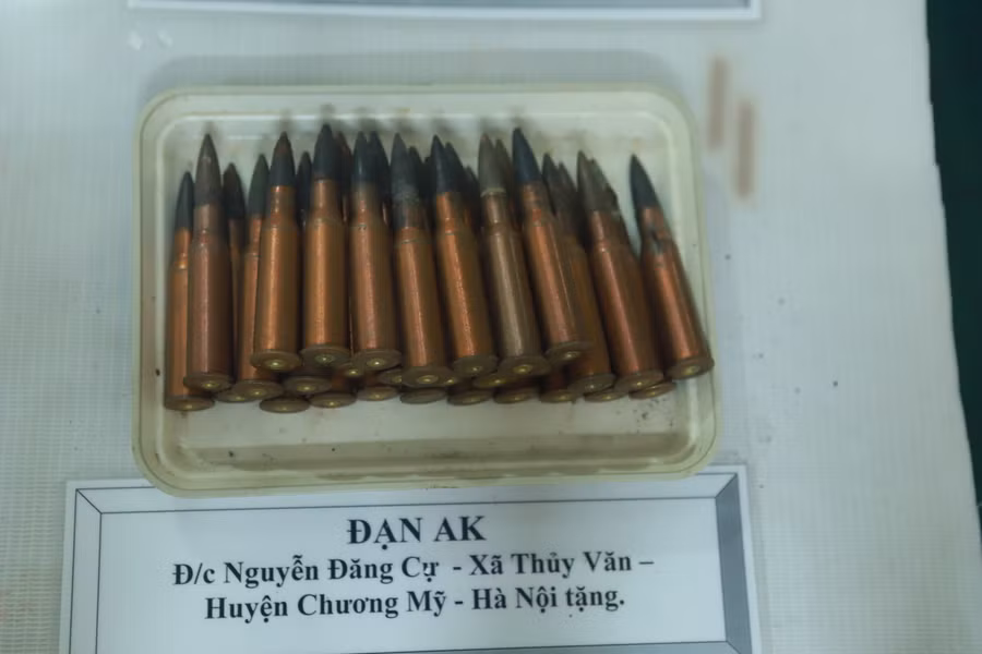 Một số vỏ đạn bộ đội ta thu được của địch trong những năm kháng chiến chống Mỹ cứu nước.