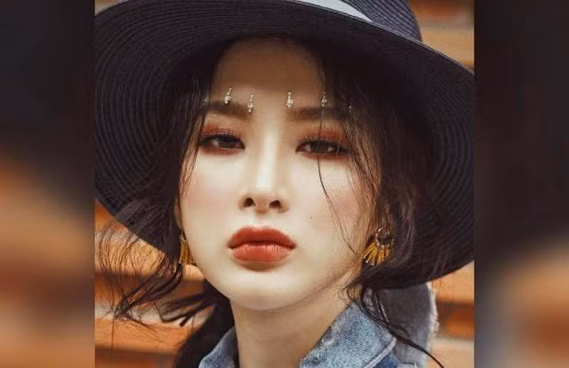 Angela Phương Trinh lại khiến fan “phát sốt phát rét” khi tung chiêu mới