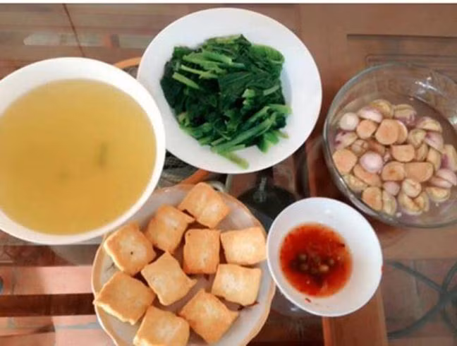 Nhung mam com duoi 30 nghin dong khien chi em ‘dung ngoi khong yen’