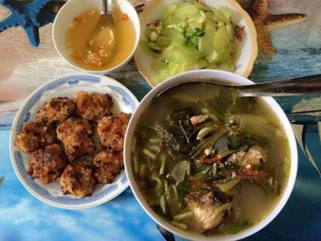 Nhung mam com duoi 30 nghin dong khien chi em ‘dung ngoi khong yen’