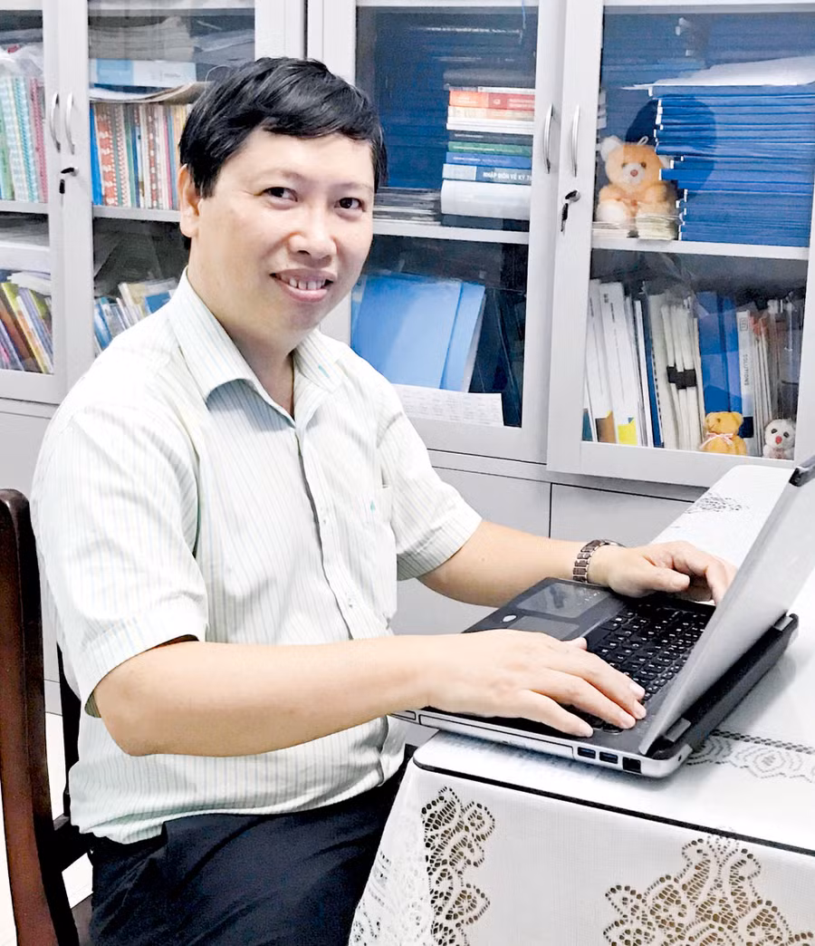 PGS.TS Đinh Thành Việt PGS.TS Đinh Thành Việt