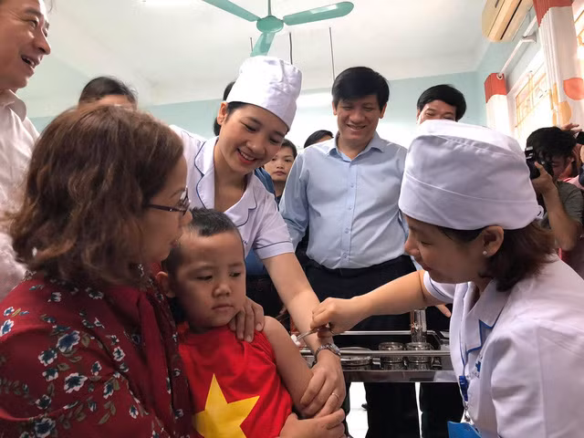 Bộ y tế kêu gọi tiêm vắc xin, giữ vệ sinh cá nhân phòng bệnh ảnh 1