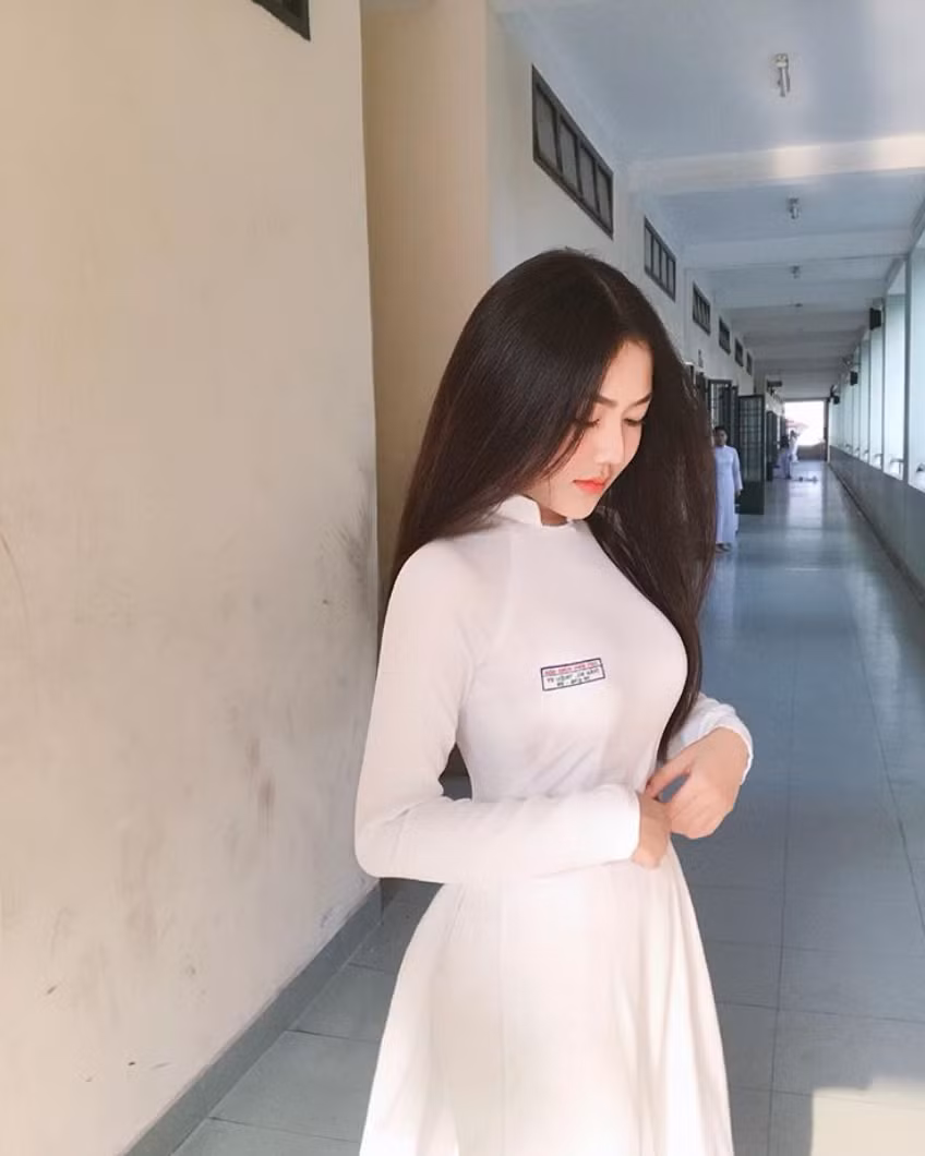 Hội gái xinh mới 17 tuổi đã nổi tiếng rần rần: Toàn cực phẩm học đường, có người được báo Trung ca ngợi với loạt mỹ từ - Ảnh 7.